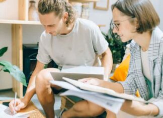 แอปเยอะไม่ช่วย ถ้าระบบมั่ว: วิธีเลือกชุดเครื่องมือสำหรับ Work From Home แอปเยอะไม่ช่วย ถ้าระบบมั่ว: วิธีเลือกชุดเครื่องมือสำหรับ Work From Home